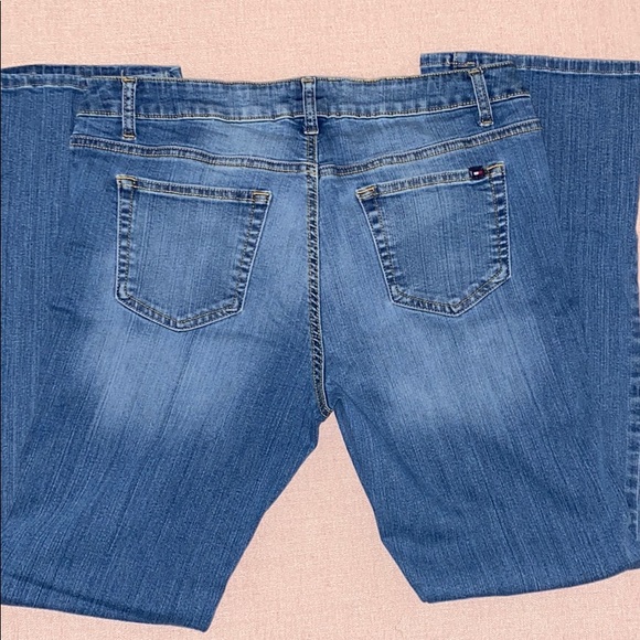 Set of 2 Tommy Hilfiger Women’s Jeans - Picture 3 of 5